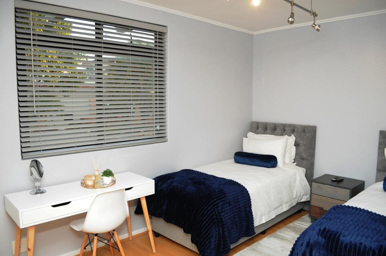 The Island Club Luxury 2 Bedroom Apartment Cape Town Exterior photo